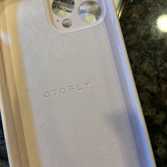 NWT OTOFLY IPHONE13PM CASE. Ice Pink - Picture 3 of 3